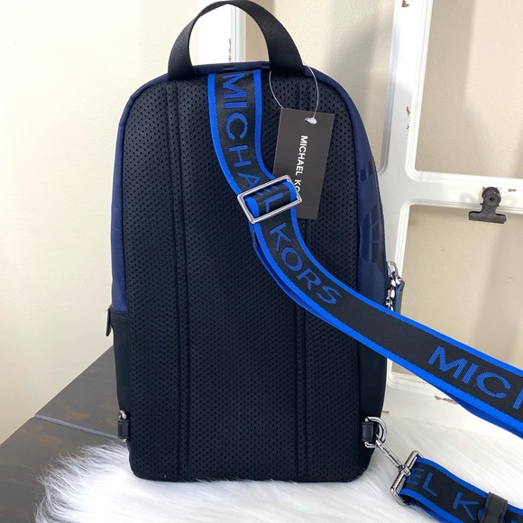 Michael Kors Kent Nylon Commuter Sling Backpack Slingpack - Picture 6 of 13